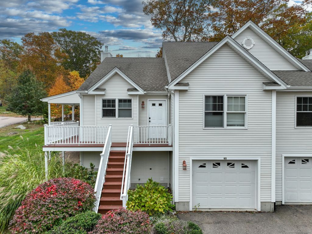 95 Murphys Drive 95, Groton, CT 06340