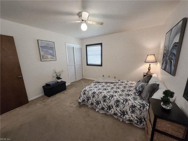 17 Roberta DR, Hampton, VA 23666