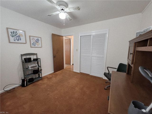 17 Roberta DR, Hampton, VA 23666