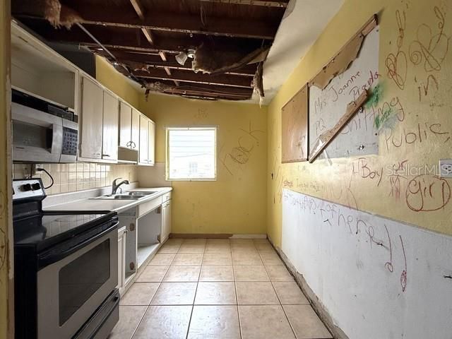 21661 AUGUSTA AVENUE, Port Charlotte, FL 33952