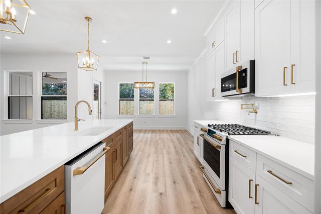 18211 Polo Meadow Drive, Humble, TX 77346