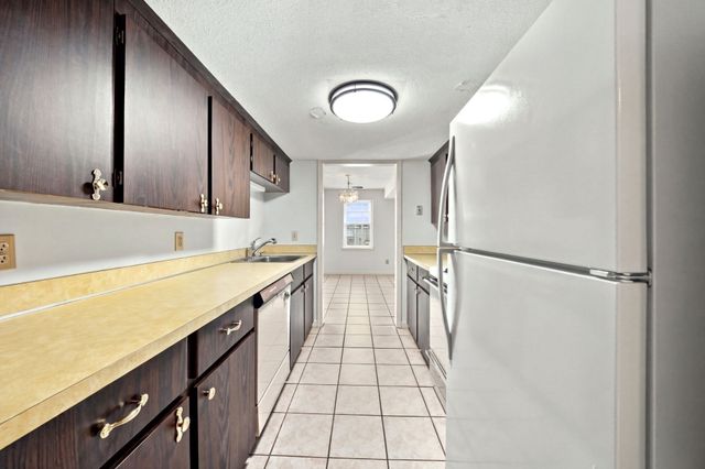36 Jessica Dr E, Stoughton, MA 02072