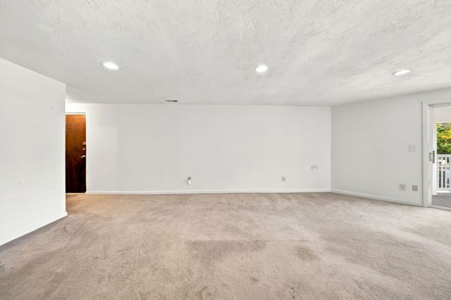 36 Jessica Dr E, Stoughton, MA 02072