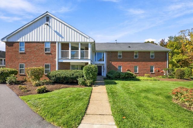 36 Jessica Dr E, Stoughton, MA 02072