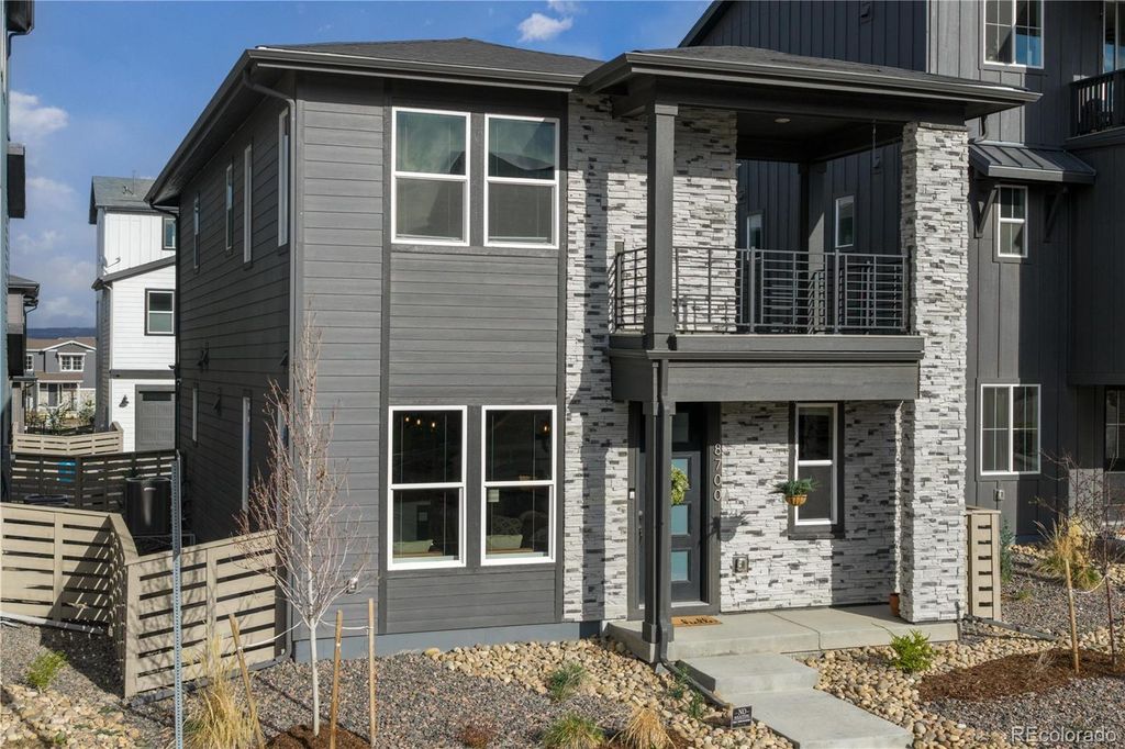 8700 Hotchkiss Street, Littleton, CO 80125