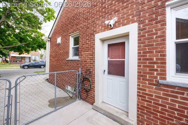 1485 Cleveland Avenue, Lincoln Park, MI 48146
