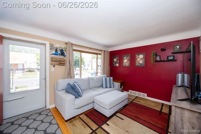 1485 Cleveland Avenue, Lincoln Park, MI 48146
