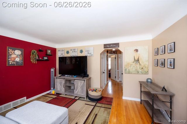 1485 Cleveland Avenue, Lincoln Park, MI 48146