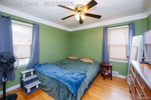 1485 Cleveland Avenue, Lincoln Park, MI 48146