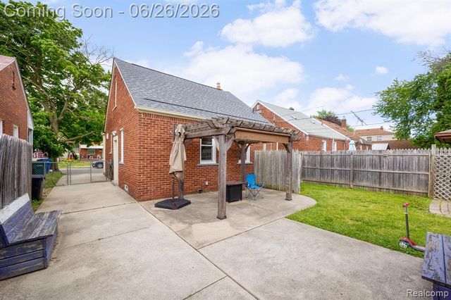 1485 Cleveland Avenue, Lincoln Park, MI 48146