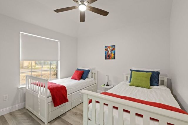 8613 Lakeside Drive, Rowlett, TX 75088