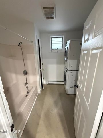 477 9th Avenue, Troy, NY 12182