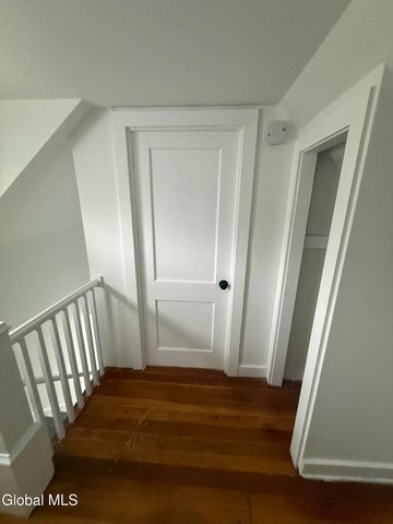 477 9th Avenue, Troy, NY 12182