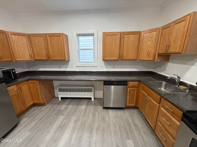 477 9th Avenue, Troy, NY 12182