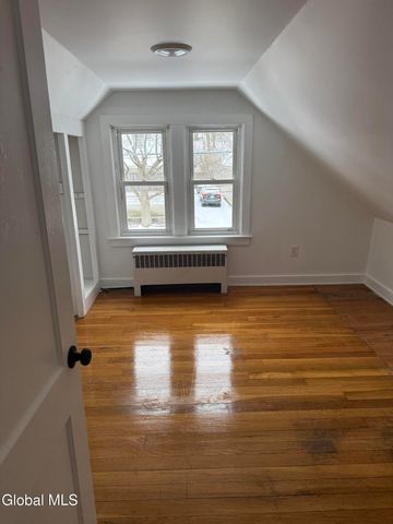 477 9th Avenue, Troy, NY 12182