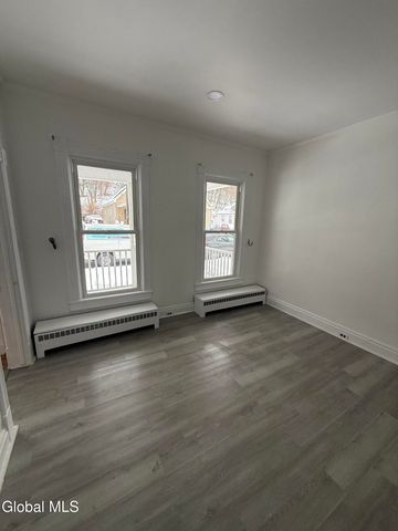 477 9th Avenue, Troy, NY 12182