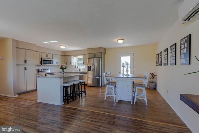 335 GERALD ST, State College, PA 16801