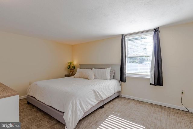 335 GERALD ST, State College, PA 16801