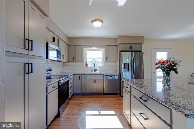 335 GERALD ST, State College, PA 16801