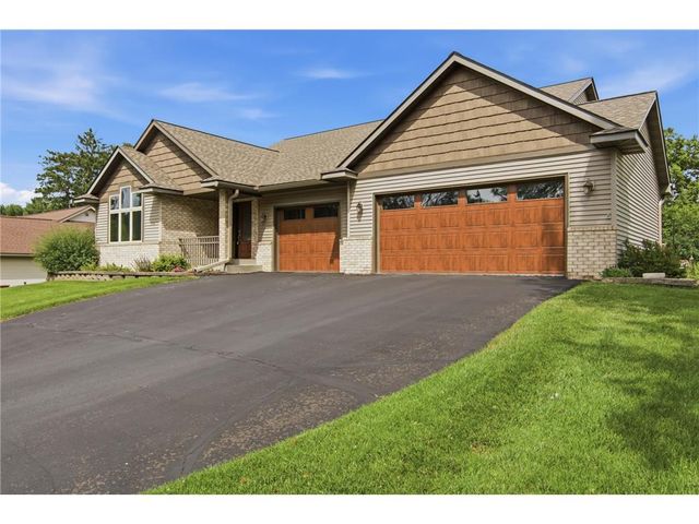 704 Spruce Drive, Hudson, WI 54016