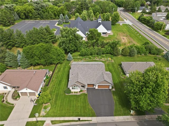 704 Spruce Drive, Hudson, WI 54016