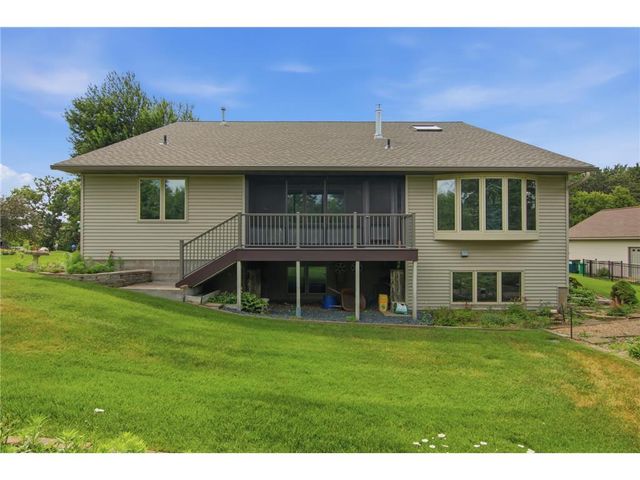 704 Spruce Drive, Hudson, WI 54016