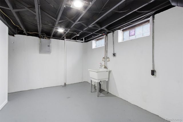 16557 Lenore, Detroit, MI 48219