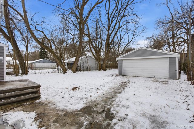 16557 Lenore, Detroit, MI 48219