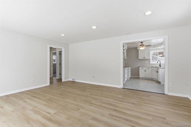 16557 Lenore, Detroit, MI 48219