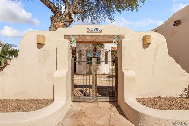 5900 S Desert Lakes Drive, Fort Mohave, AZ 86426