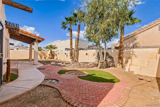 5900 S Desert Lakes Drive, Fort Mohave, AZ 86426