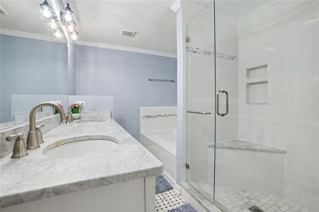 5275 Sugar Ridge Drive NE, Buford, GA 30518