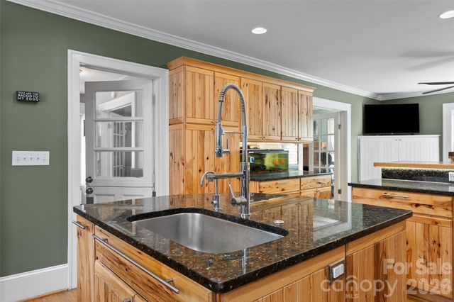 23 Lanvale Avenue, Asheville, NC 28806