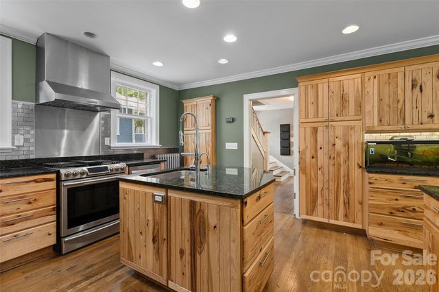 23 Lanvale Avenue, Asheville, NC 28806