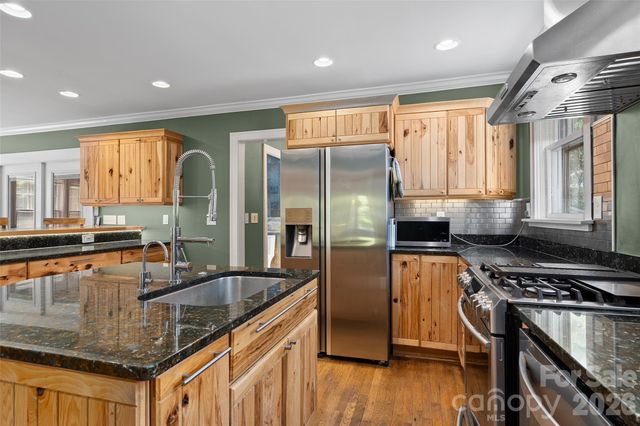 23 Lanvale Avenue, Asheville, NC 28806