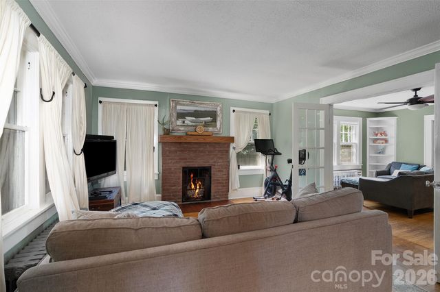 23 Lanvale Avenue, Asheville, NC 28806