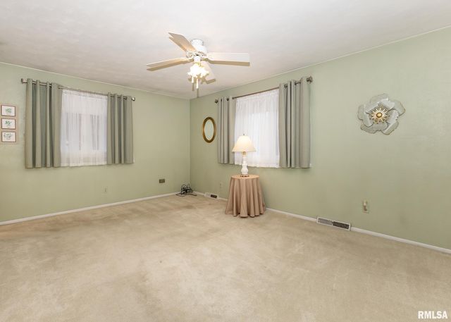 2705 36TH Street, Rock Island, IL 61201