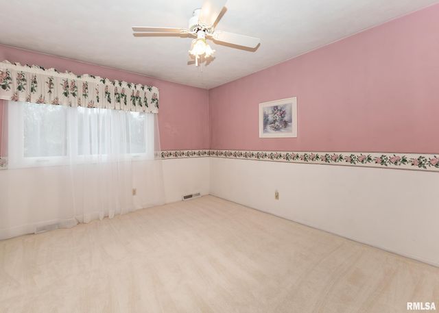 2705 36TH Street, Rock Island, IL 61201