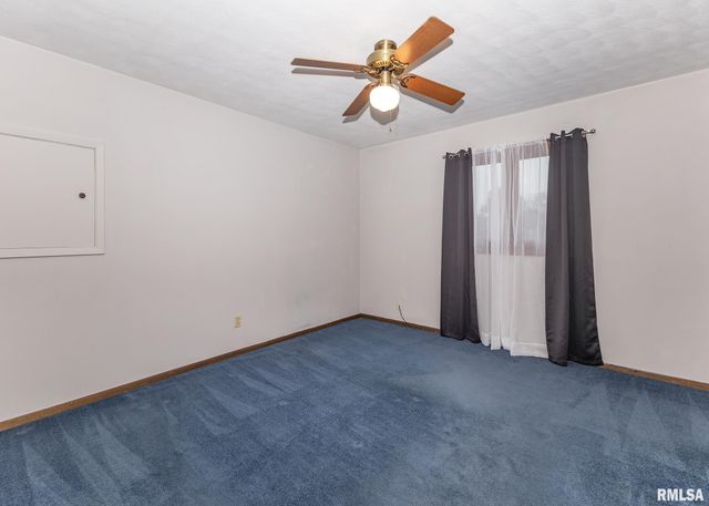 2705 36TH Street, Rock Island, IL 61201