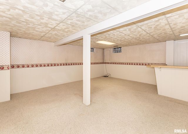 2705 36TH Street, Rock Island, IL 61201