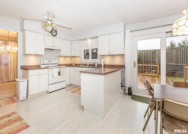 2705 36TH Street, Rock Island, IL 61201