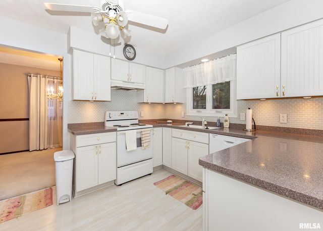 2705 36TH Street, Rock Island, IL 61201