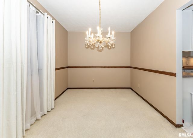 2705 36TH Street, Rock Island, IL 61201