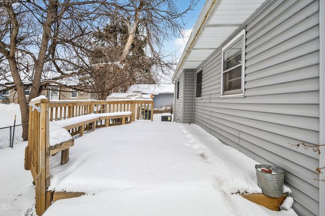 1427 Prosperity Avenue, Saint Paul, MN 55106