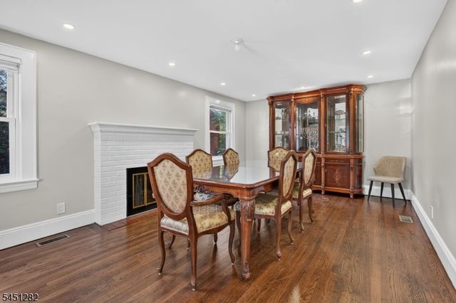 112 Rosewood Ter, Linden City, NJ 07036
