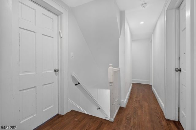 112 Rosewood Ter, Linden City, NJ 07036