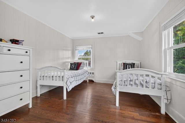 112 Rosewood Ter, Linden City, NJ 07036