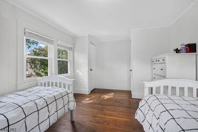 112 Rosewood Ter, Linden City, NJ 07036
