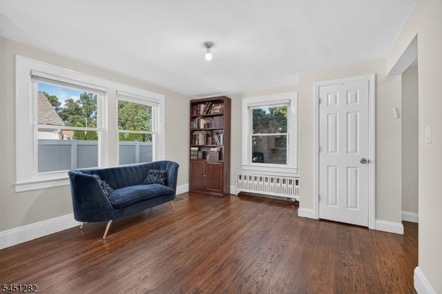 112 Rosewood Ter, Linden City, NJ 07036