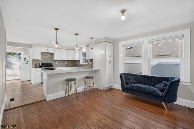 112 Rosewood Ter, Linden City, NJ 07036